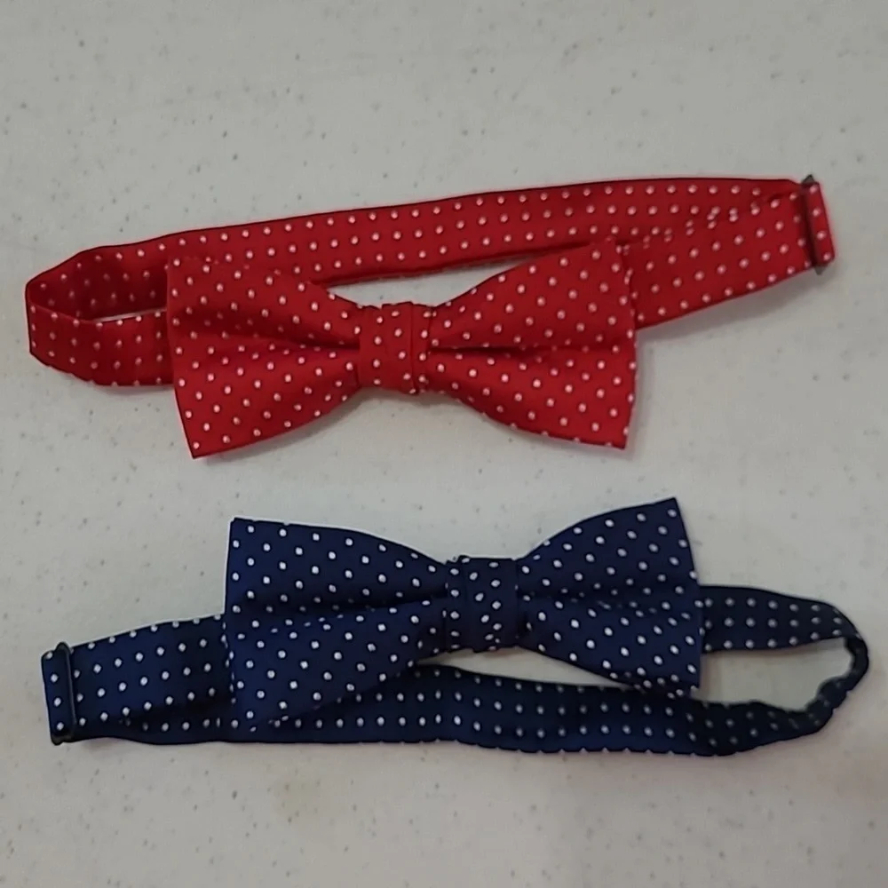 Izod boy's polka-dot bowties